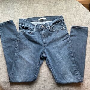 Levi’s skinny jeans